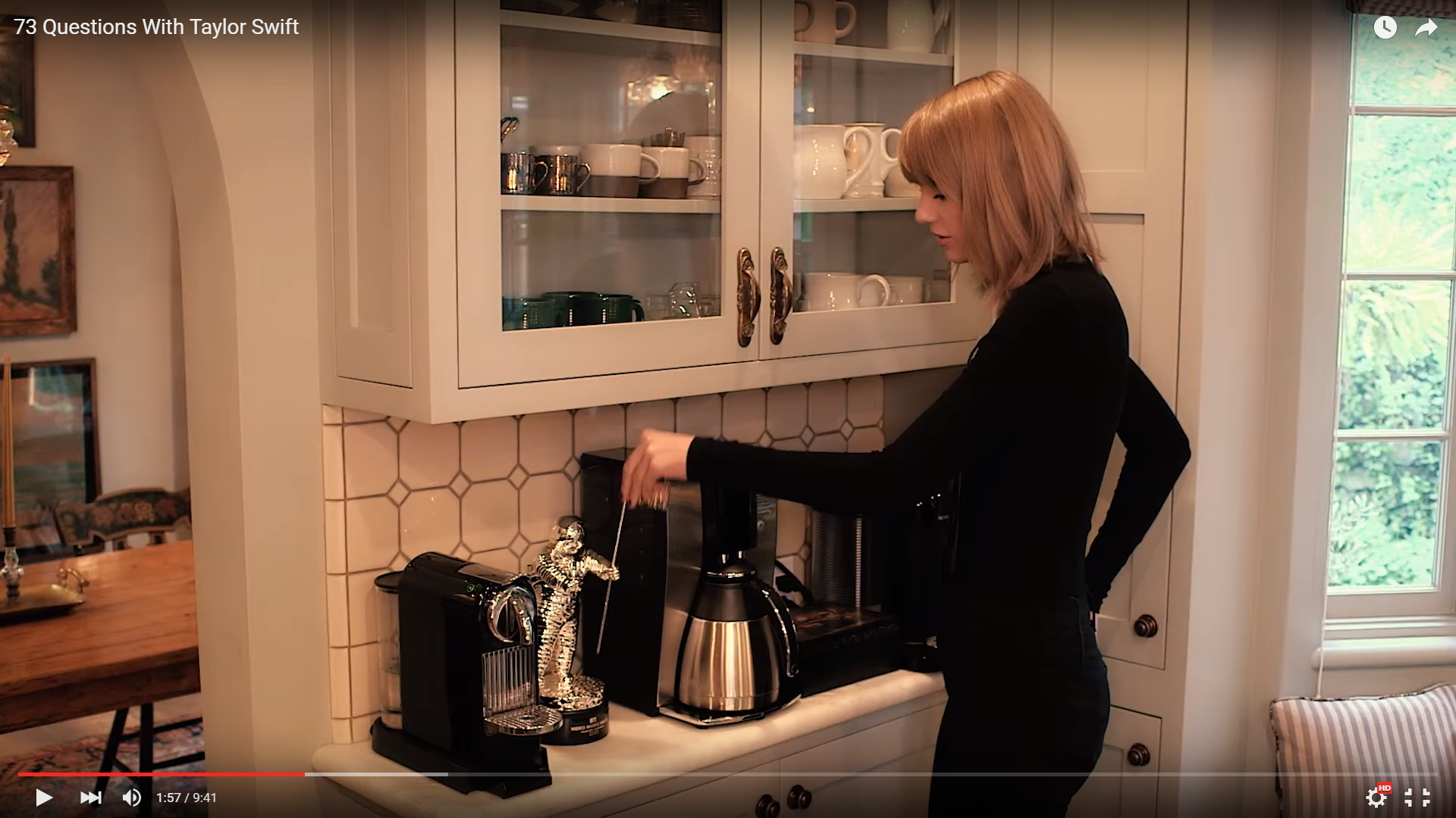 13 THINGS WE'RE OBSESSED WITH IN TAYLOR SWIFT'S HOUSE