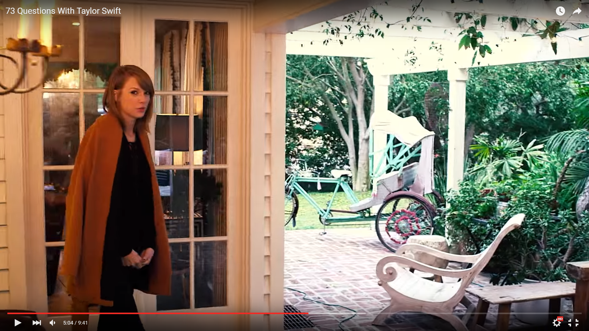 13 THINGS WE'RE OBSESSED WITH IN TAYLOR SWIFT'S HOUSE