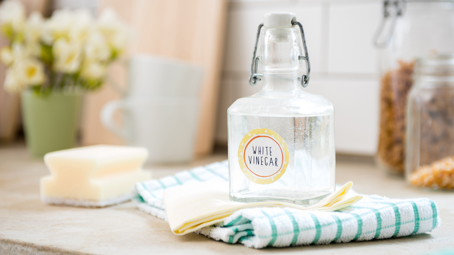 Home Hero: cleaning house hacks using vinegar from your cupboard
