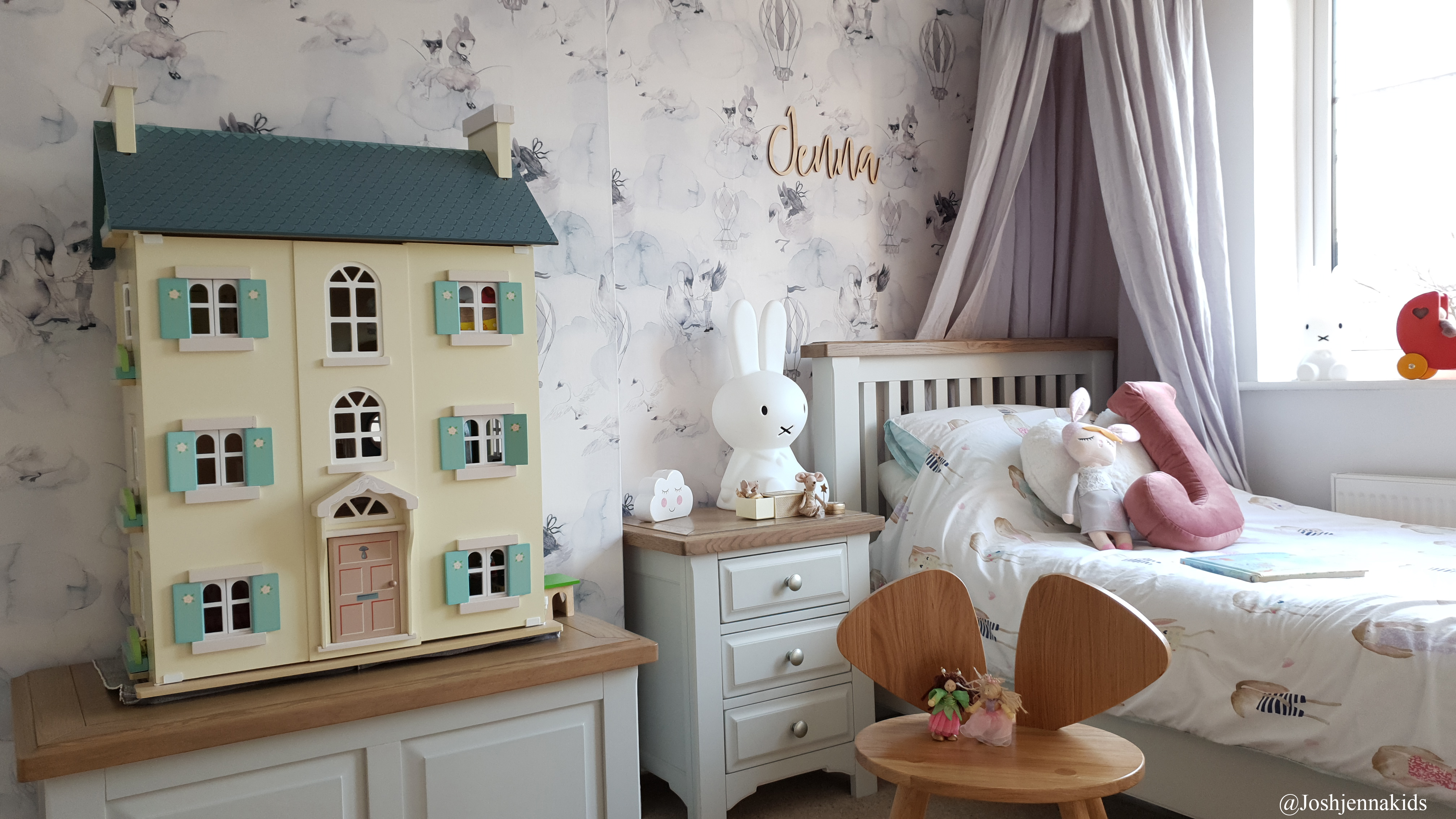 childrens bedroom furnishings