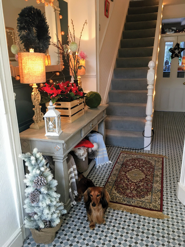 Three Irish interiors influencers reveal their festive decorating ...