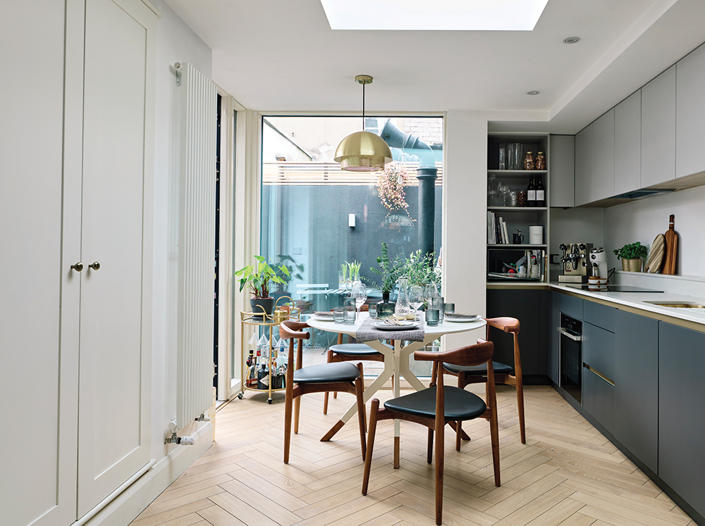 Image of Sarah Duggan's open-plan kitchen, House and Home Mar-Apr22