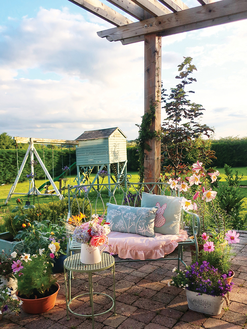 Image of the garden of Meabh Cooney @cooneynest