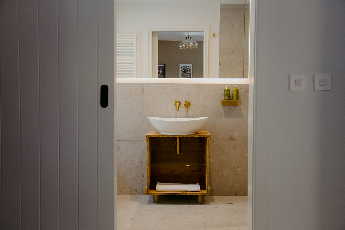 Image of the bathrooms at The Deerstone