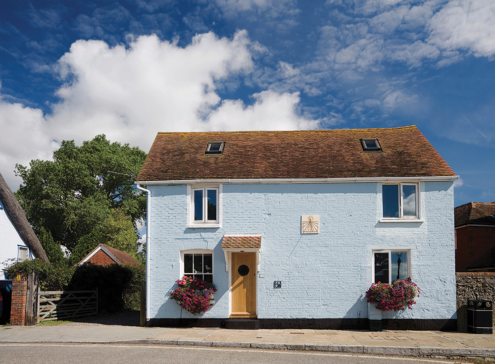 Image of house painted in Sandtex Masonry paint in Morning Sky