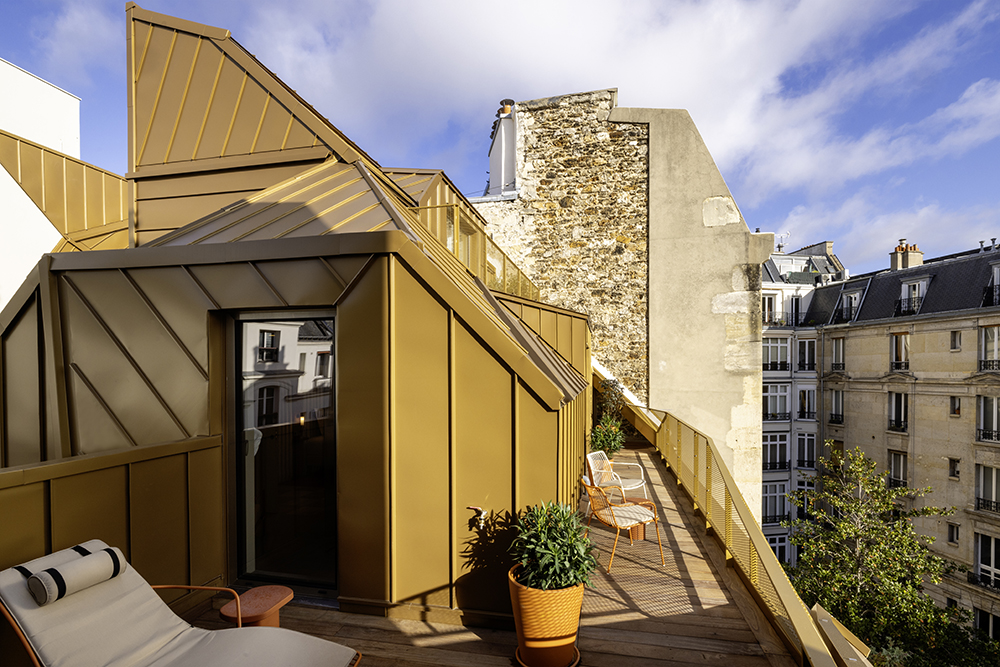 Image of Hotel Pilgrim, Paris, bedroom suite terrace