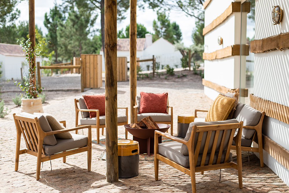 Image of a villa terrace at the Independente Comporta hotel, Portugal