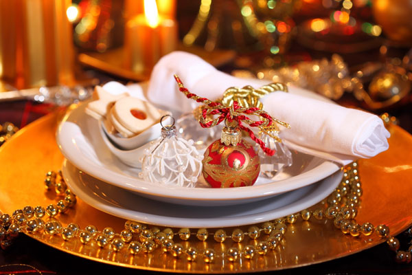 How to decorate your table at Christmas | HouseAndHome.ie